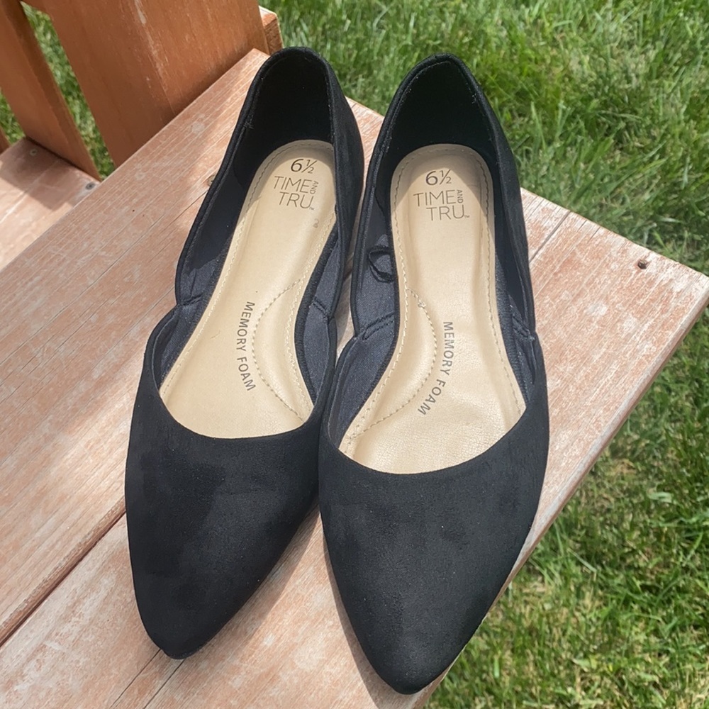 Flats - Picture 2 of 6